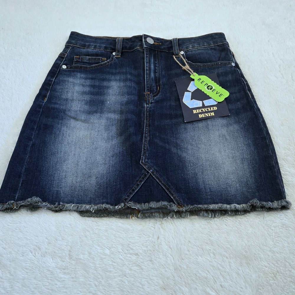 ✨️HP✨️ Indigo Rein🌧 Dark Wash Mini Skirt - NWT - Picture 11 of 12